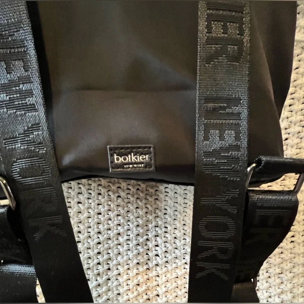 Botkier New York Black Trigger Backpack Purse, Multifunction Bag
